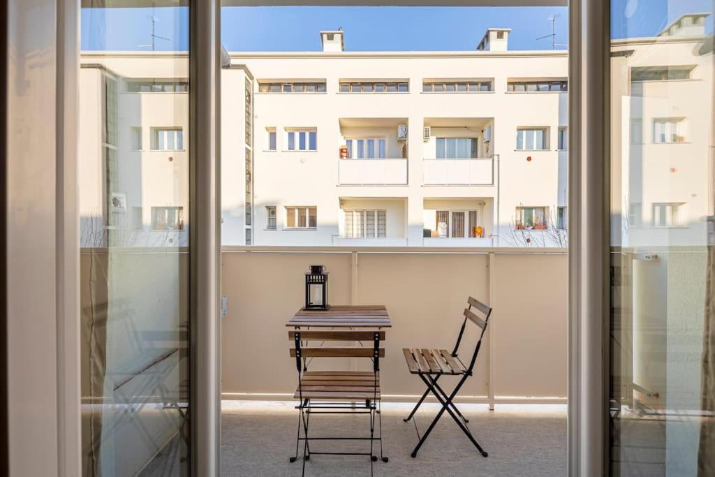 Cozy Appartament 1 Min From New Mm4 Argonne Milán Exterior foto