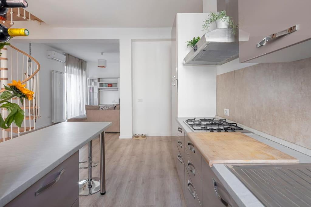 Cozy Appartament 1 Min From New Mm4 Argonne Milán Exterior foto